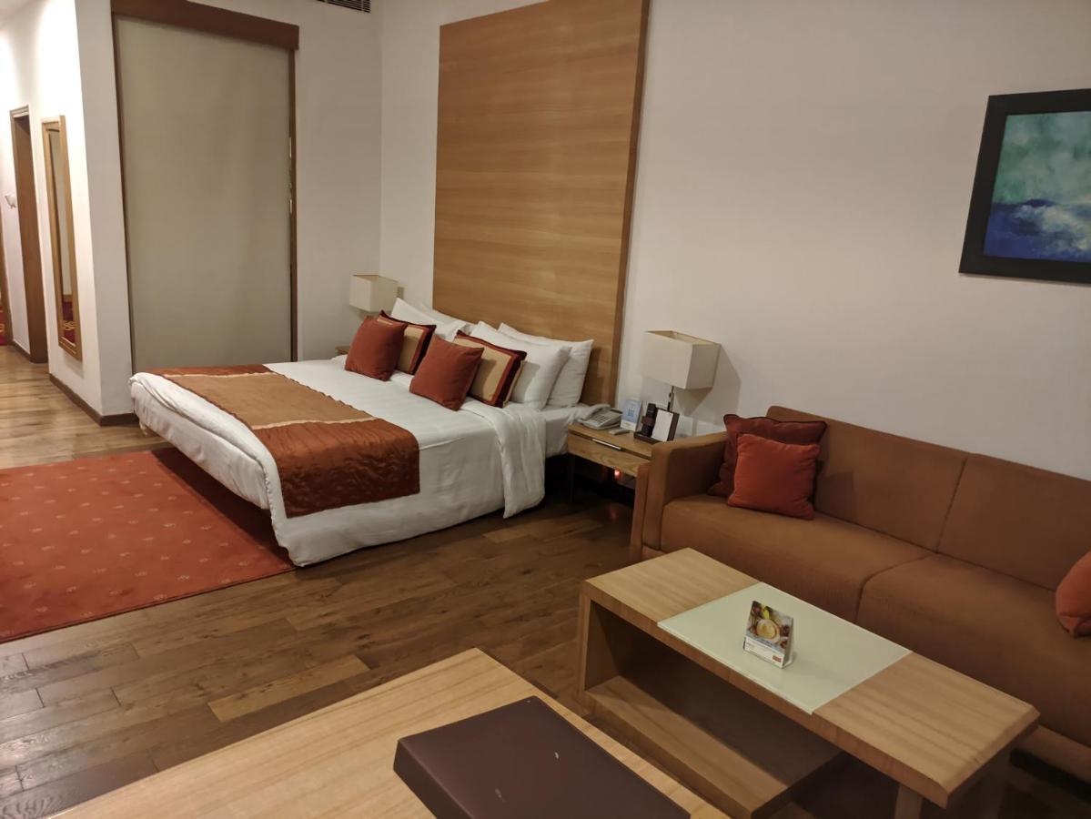 Fortune Select Global, Gurugram - Member Itc'S Hotel Group Gurgaon Esterno foto
